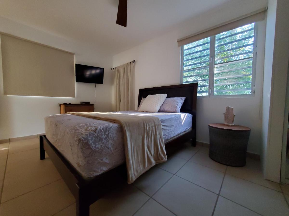 Aguadilla Waves Apt Free Parking & Wifi 8 Minute Walk From Crashboat Beach المظهر الخارجي الصورة