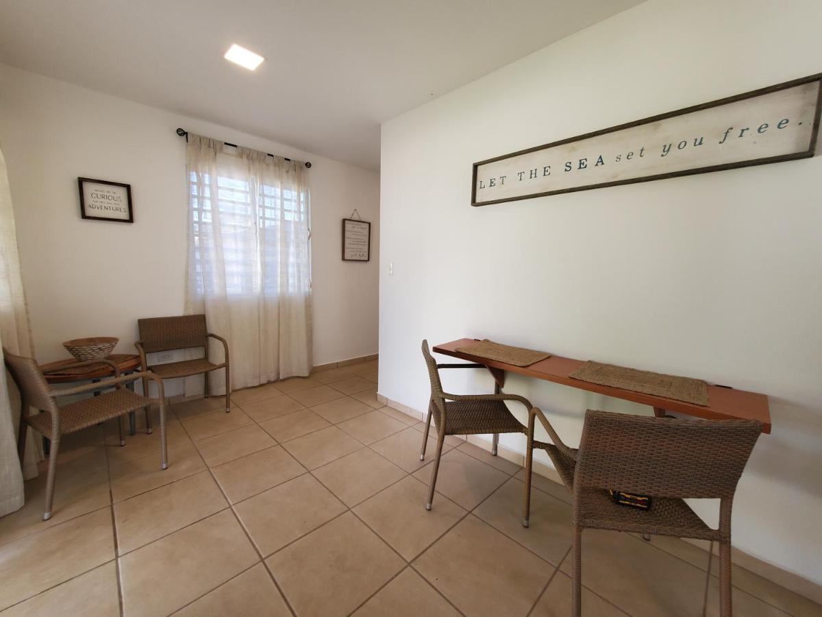 Aguadilla Waves Apt Free Parking & Wifi 8 Minute Walk From Crashboat Beach المظهر الخارجي الصورة